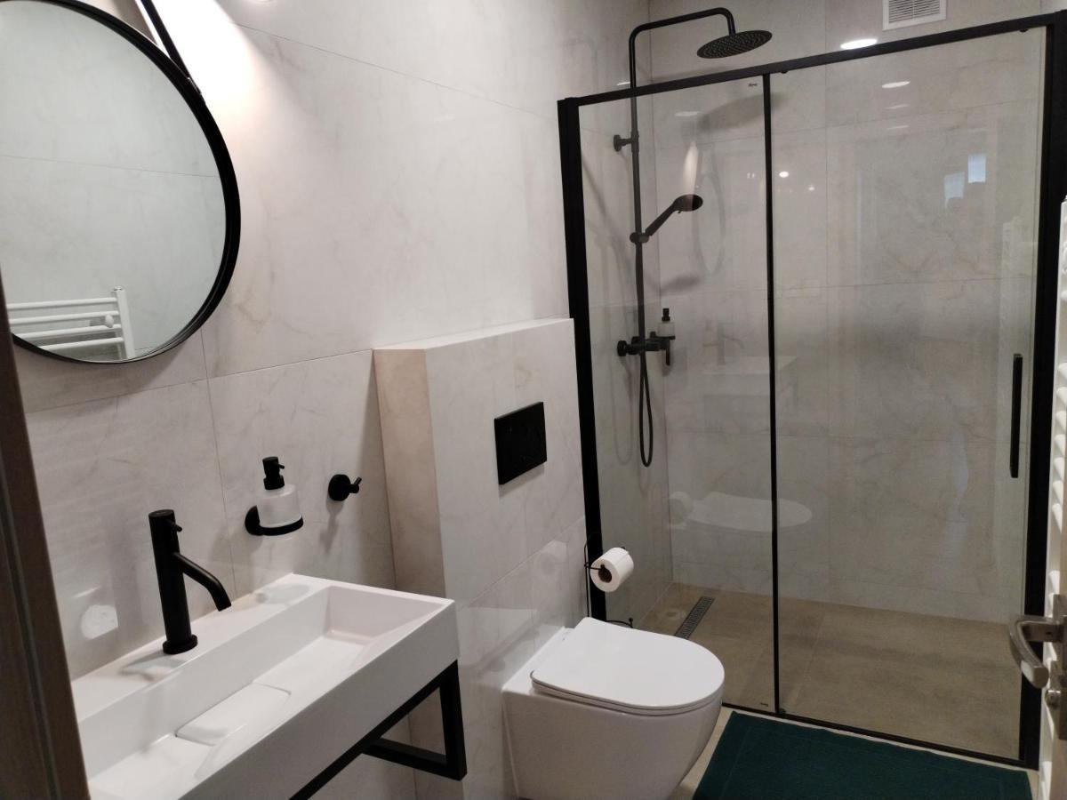 Apartman Pri Parku Solcany Bagian luar foto
