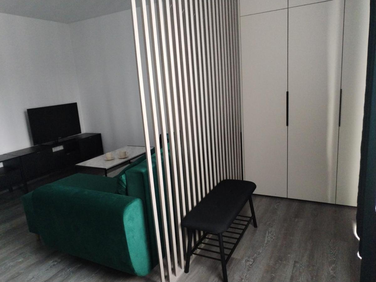 Apartman Pri Parku Solcany Bagian luar foto