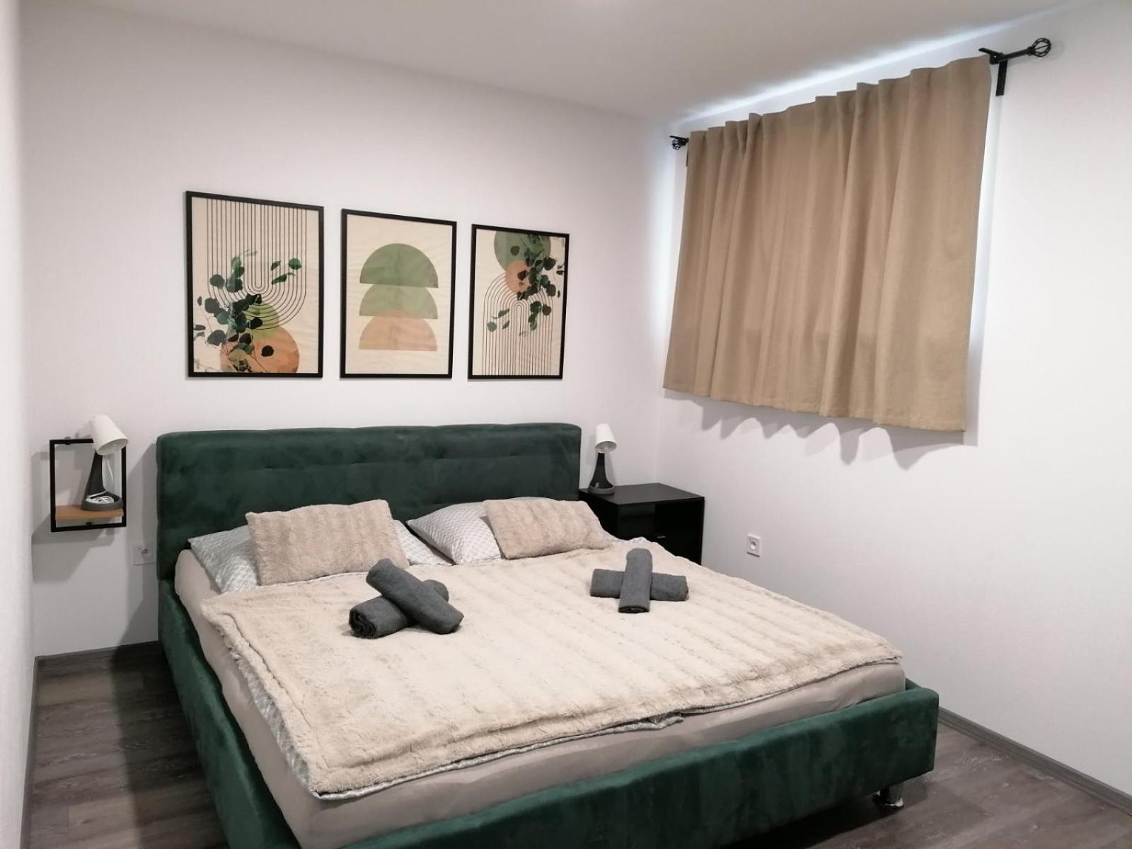 Apartman Pri Parku Solcany Bagian luar foto